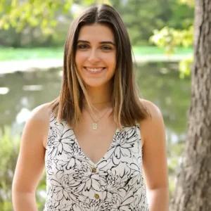 Headshot of McKenzie Thibeault ’25, MBA – Event Leadership 